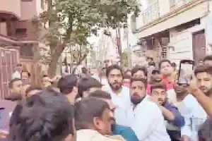 Tensions Flare in Nampally as AIMIM and Congress Supporters Clash