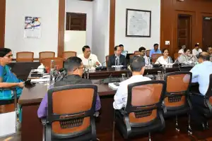 Chief Secretary Conducts Review Meeting on ‘Indira Mahila Shakti’ Scheme
