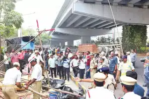 City police launch effort to remove footpath encroachments