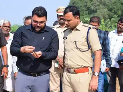Collector Badavath Santhosh Announces Rs 500 Bonus Per Quintal on Fine Paddy, Over and Above MSP