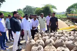 Collector Issues Warning of Strict Action Against Irregularities in Weighing Process