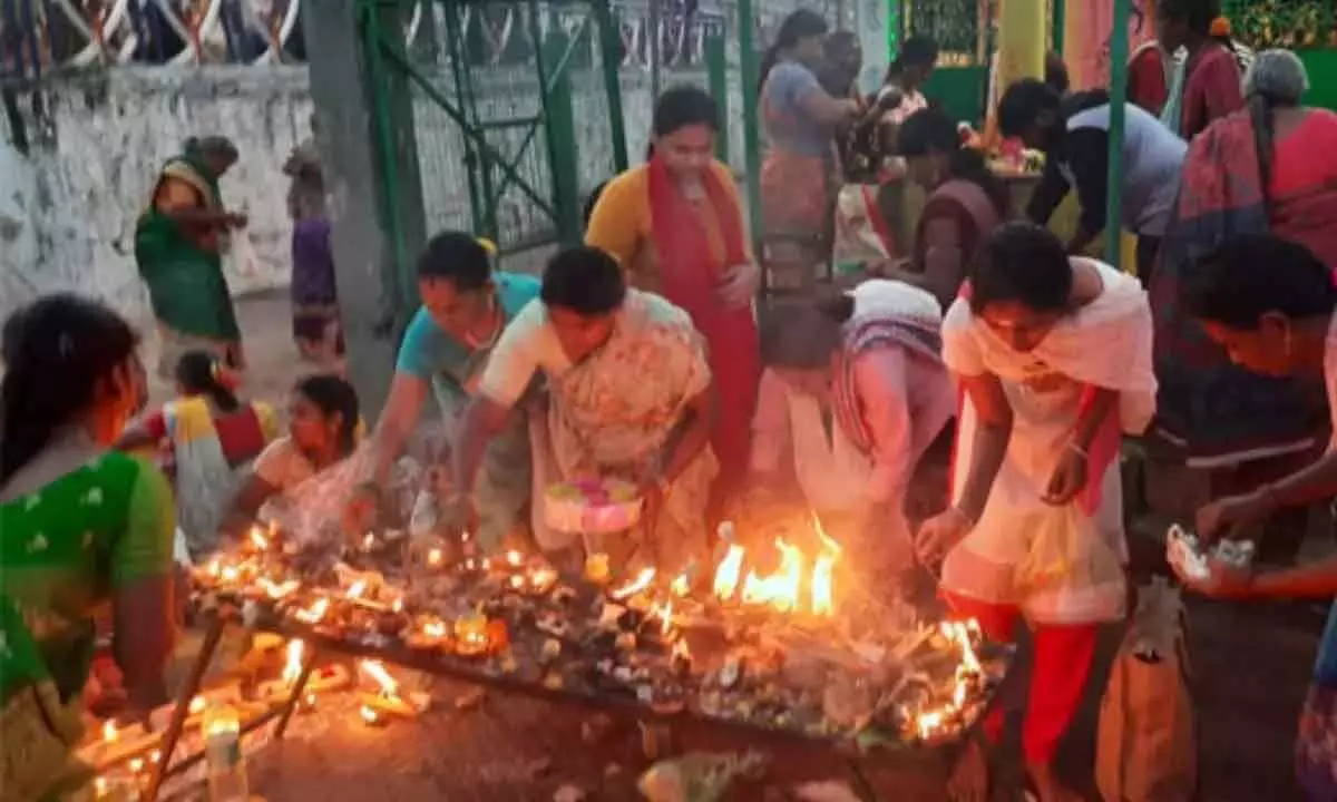 Devotees Gather at Shiva Temples for Karthika Somavara Observance