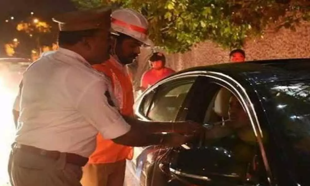 Hyderabad: Intoxicated Woman Crashes Mercedes in Banjara Hills