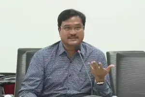 HYDRA Commissioner Pays Visit to Ameenpur Municipality