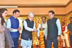 Innovative Governor Unveils ‘Awards for Excellence’ Program