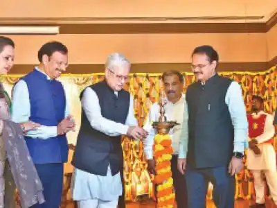 Innovative Governor Unveils ‘Awards for Excellence’ Program