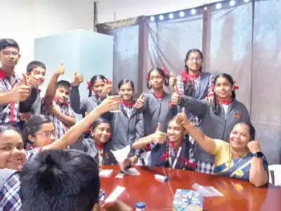 KV students enjoy hands-on experience extracting DNA from bananas