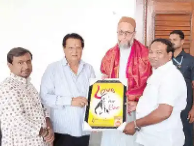 “Love for Cow Foundation Delegation Meets with MIM Chief Asad Owaisi”