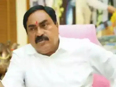 MLA Yashaswini Criticizes Errabelli