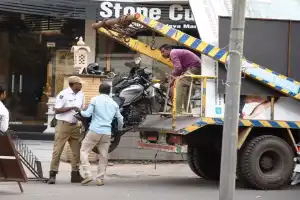 Rapid commerce stores cause congestion in Hyderabad neighborhoods