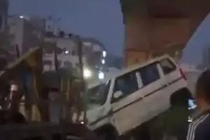 Speeding Car Crashes into Metro Divider