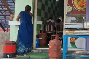 Subsidised gas cylinders misused for commercial shops