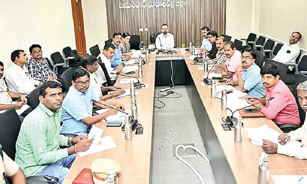 Bhupalpally DC urges officials to enhance Tussar Silk exports