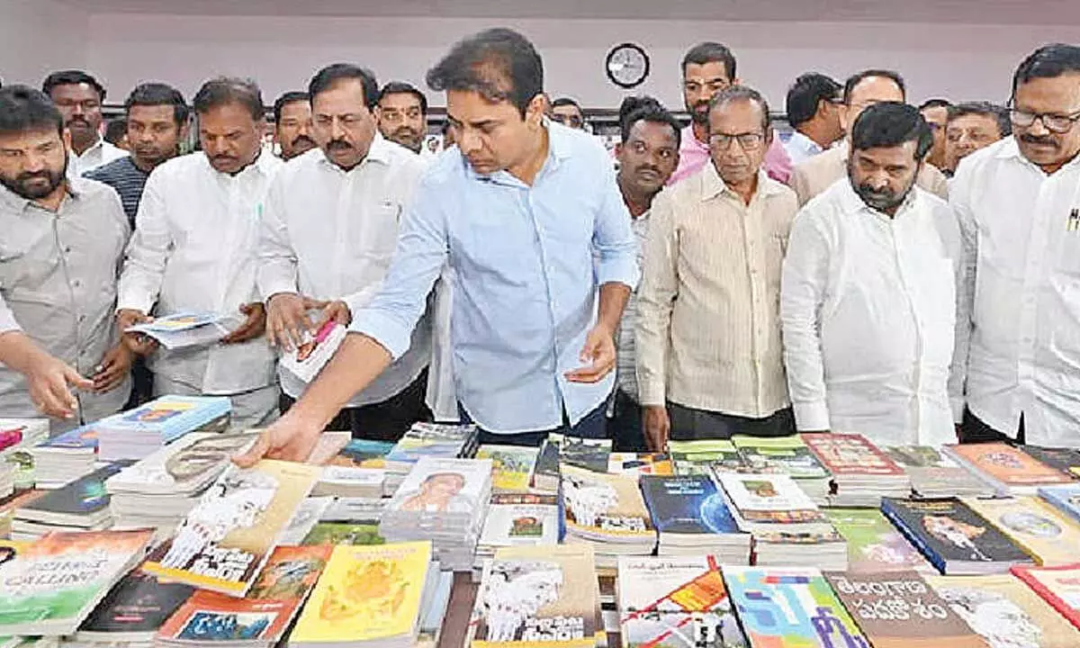 BRS plans to hold annual Telangana Literary Festival