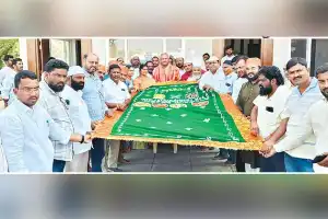 BRS presents chadar at Ajmer