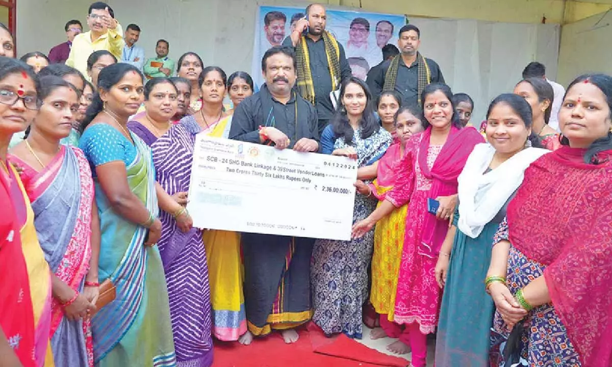 Cantt MLA hands out cheques to self-help groups