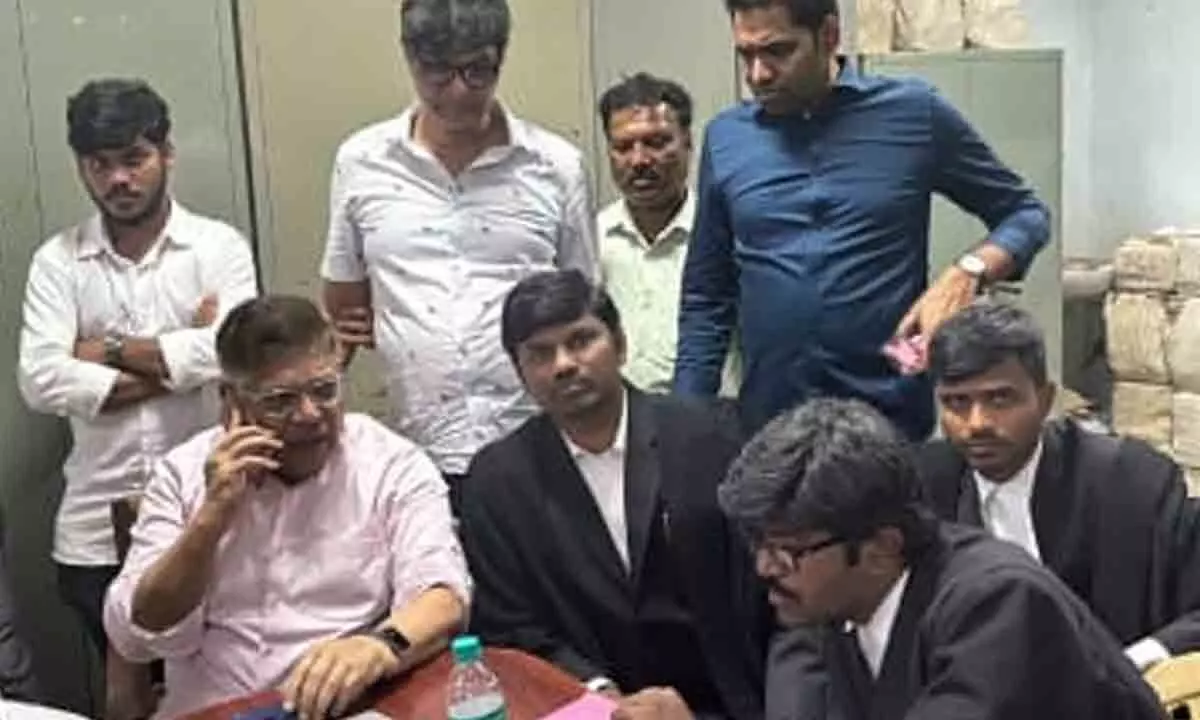 Chanchalguda Jail Officials Await Bail Papers, Allu Arjun Might Remain in Jail Tonight