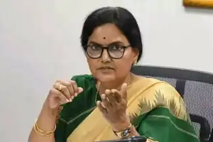 CS instructs officials to establish solar plants on 231 acres under Mahila Shakti scheme