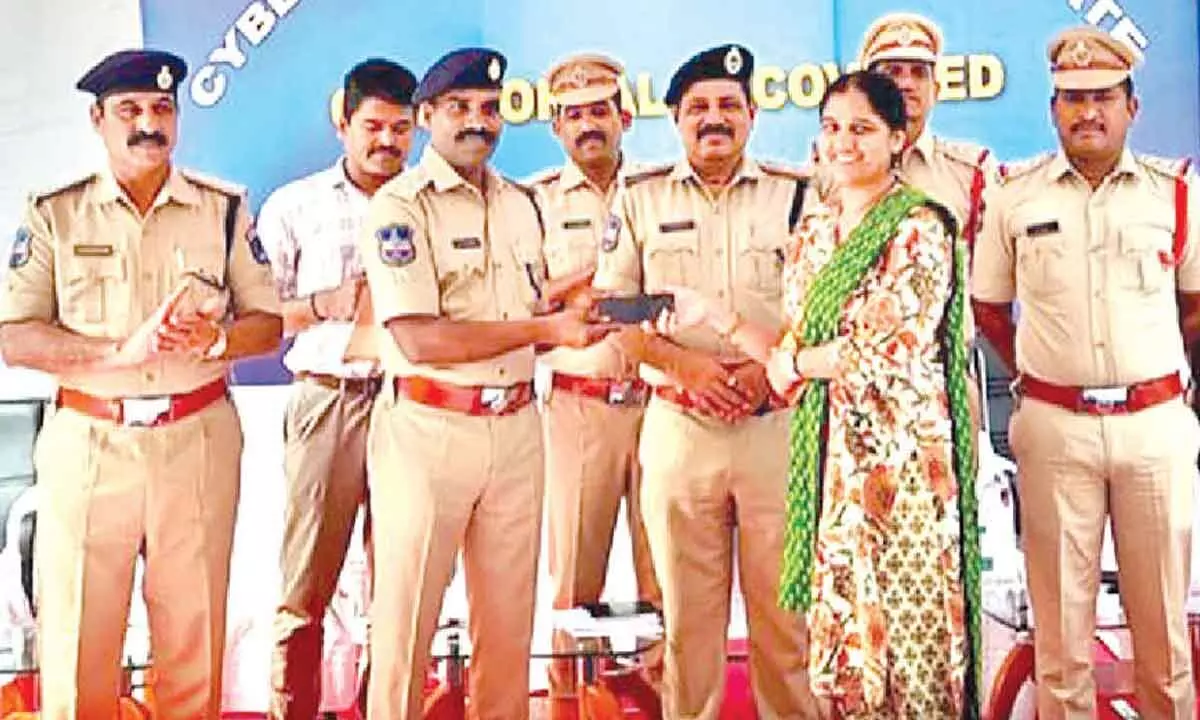 Cyberabad Police recover mobile phones worth ₹3.30 crore