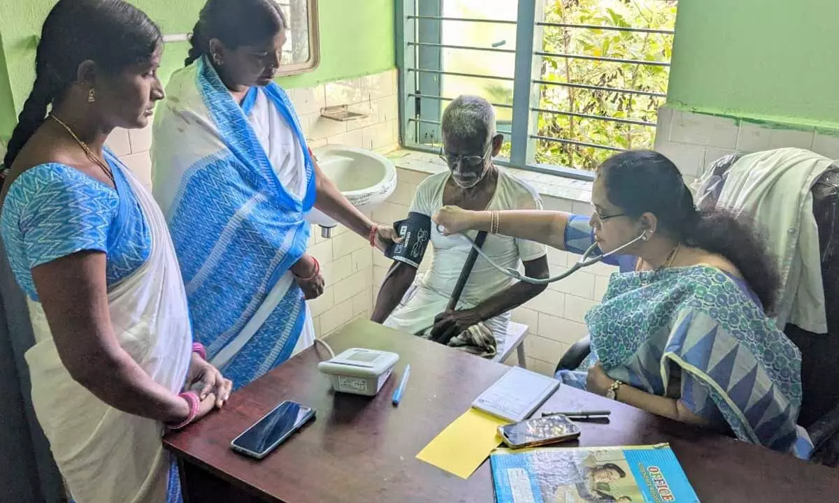 DMHO Dr. Swarajya Lakshmi steps in to check patients during inspection