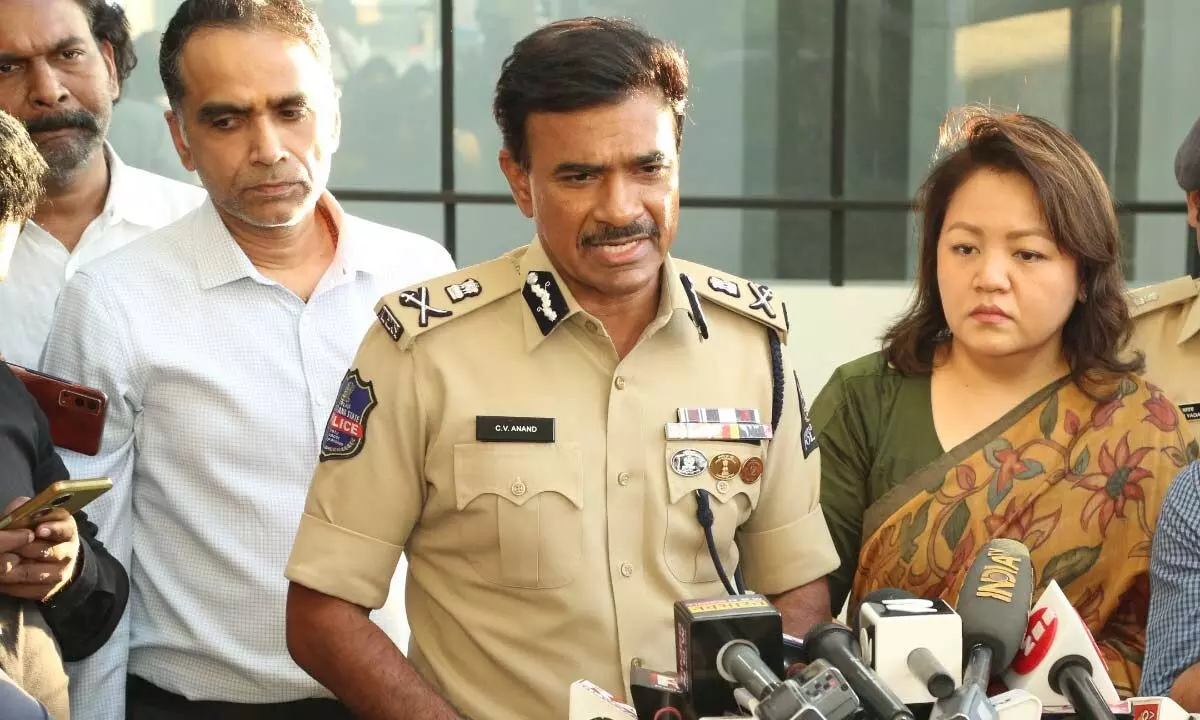 Hyd Police issue notice to Sandhya Theatre after stampede incident