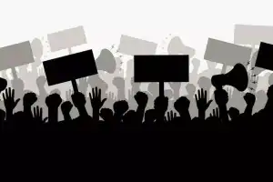 Hyderabad: ABVP members and parents hold protest