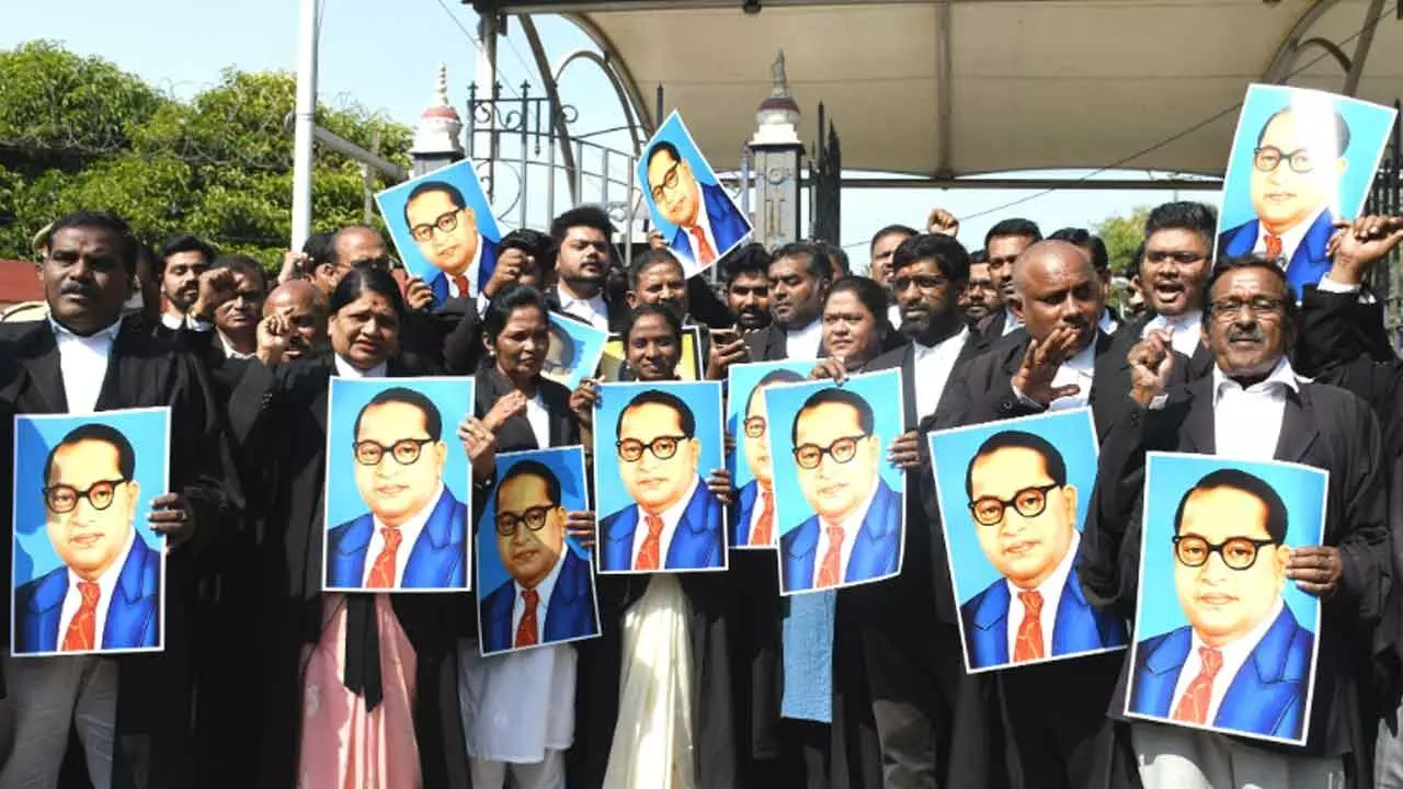 Hyderabad: HC lawyers protest, demand Amit Shah’s removal