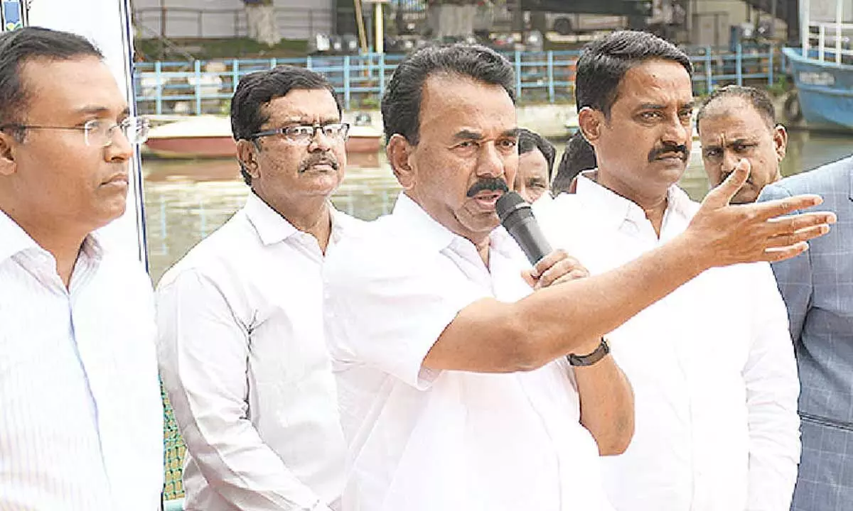 Jet skiing thrills water sport enthusiasts at Tank Bund