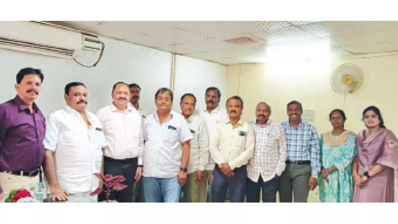 Karimnagar: Officer Honored