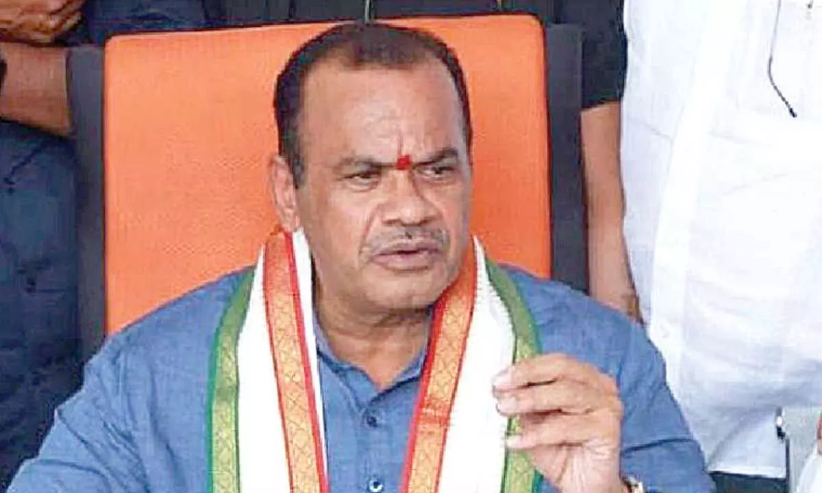 Minister apologizes to CM and addresses Allu Arjun