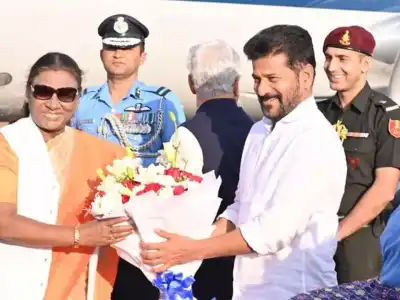 President Droupadi Murmu warmly welcomed at Hakimpet Air Force Station