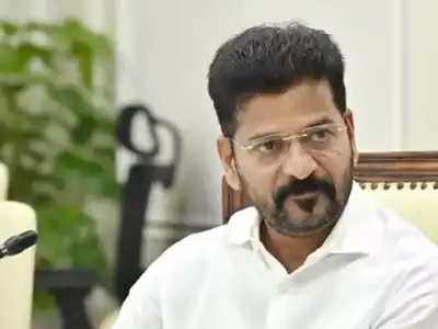 Revanth Reddy Joins President Droupadi Murmu’s ‘At Home’ Event in Hyderabad