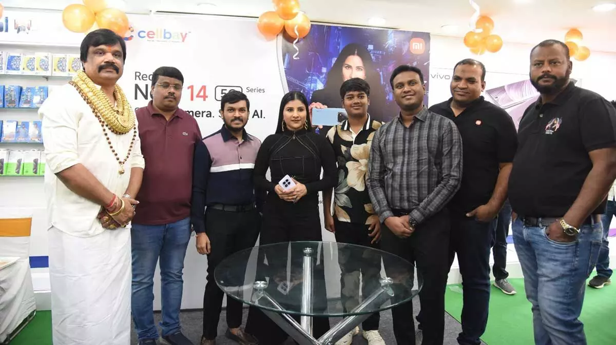 Singer Mangli unveils Xiaomi’s new Redmi Note 14 Series 5G phone at Gachibowli showroom