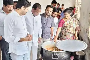 Vodithala Pranav visits government welfare schools