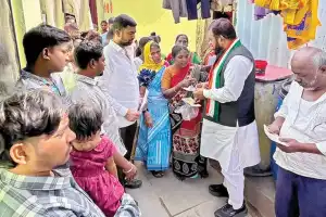 Burrakatha performers take up trash collecting, face uncertain future