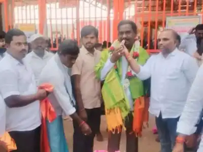 Charity and Food Donation Program Marked BOSS Hanumanthu Naidu’s Birthday