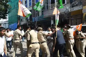 Congress and BJP members clash during protest