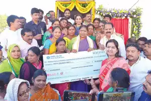 Congress prioritizes women’s welfare says Seethakka
