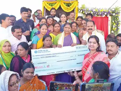 Congress prioritizes women’s welfare says Seethakka