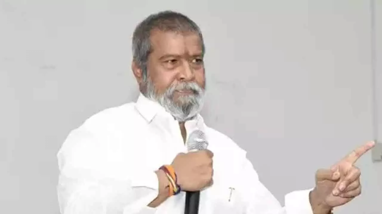 Damodar calls for CID investigation into hospital kidney transplant issues