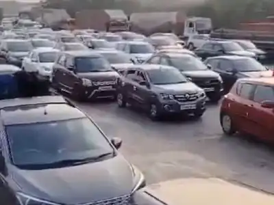 Hyderabad-Vijayawada Highway Faces Heavy Traffic Before Sankranti