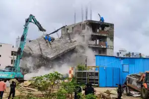 HYDRAA Takes Down Illegal Wall in Divyanagar Layout