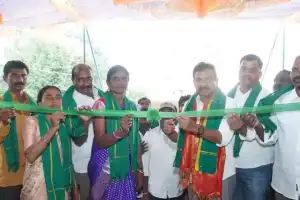 Kavvampalli promises to build a warehouse in Pachhunur