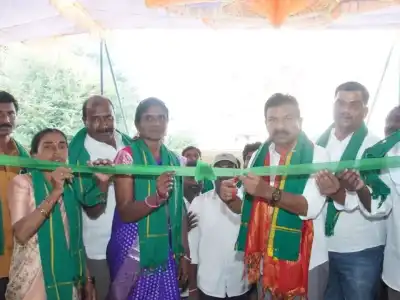 Kavvampalli promises to build a warehouse in Pachhunur