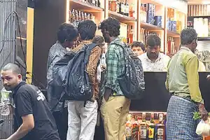 Liquor sales generate Rs. 3,805 crore in December