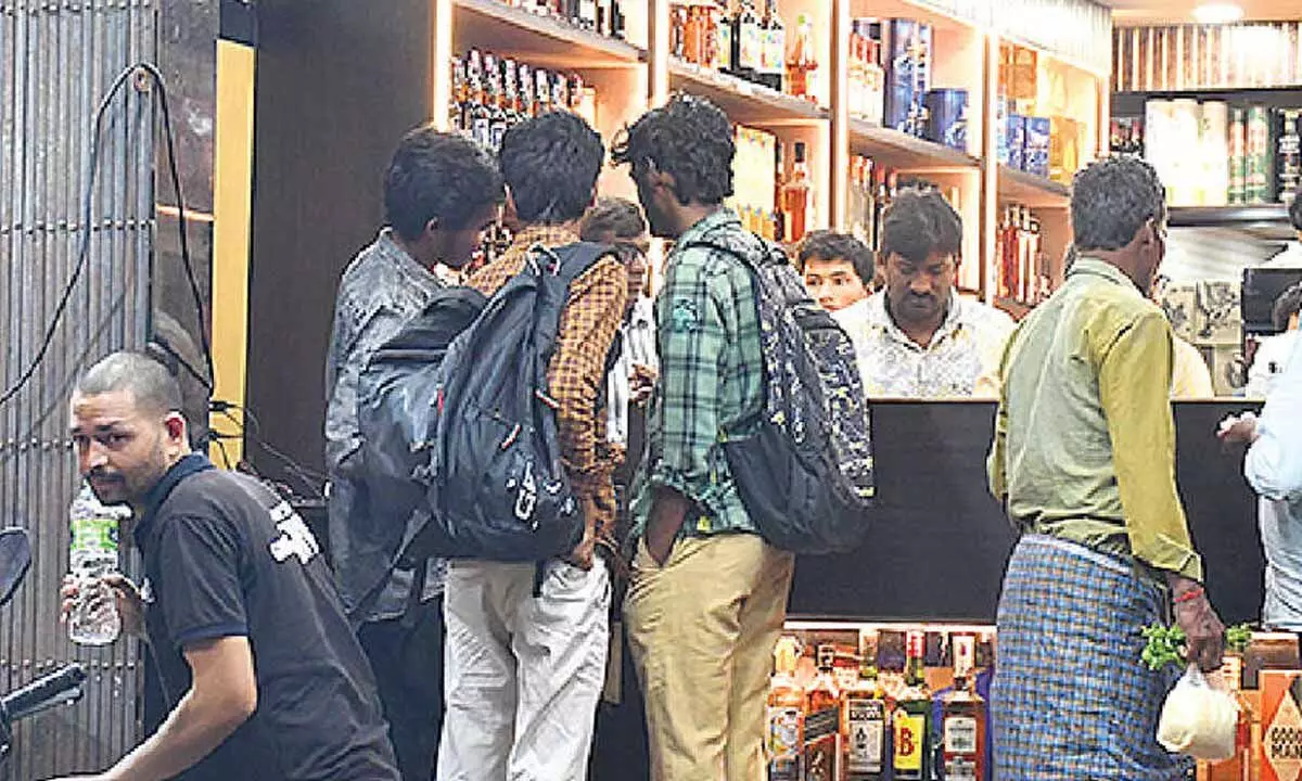 Liquor sales generate Rs. 3,805 crore in December