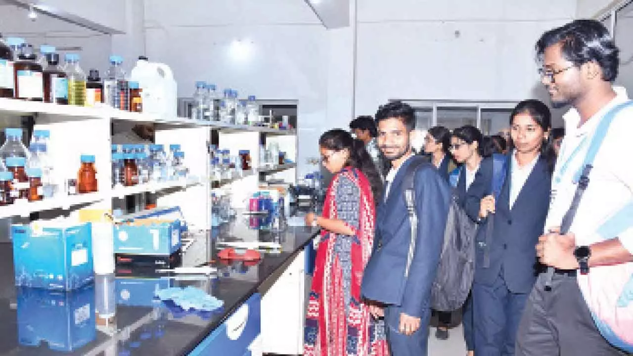 Loyola postgraduate students visit PJTAU