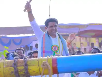 MLA Kuchukulla Rajesh Reddy Joins Bandalaguda Competitions
