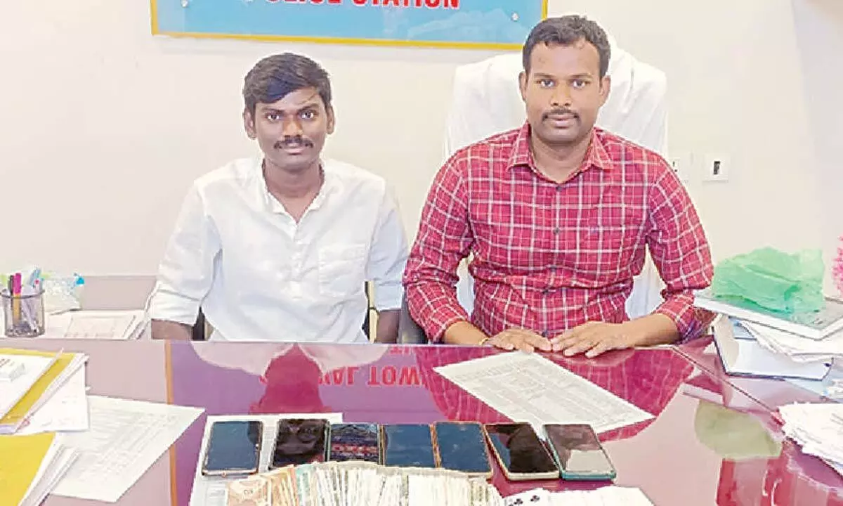 Nine arrested for gambling