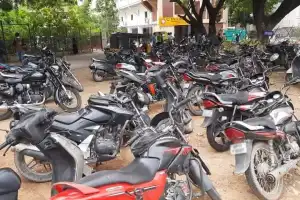 Police set to auction over 1,000 unclaimed vehicles